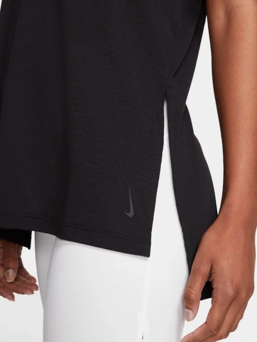 Nike Yoga Dri-FIT Short Sleeve Crew Neck Side Slit Hem Women's Black Tee MED 🖤